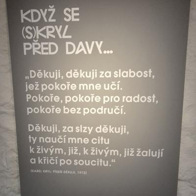 Když se skryl před davy