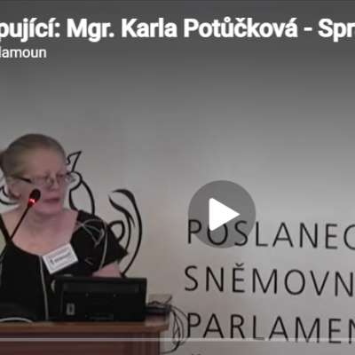 Mnohaletý psychický teror na psycholožce Mgr. Karle Potůčkové. Konstatuje: „Nepohodlní končí v detenci.“