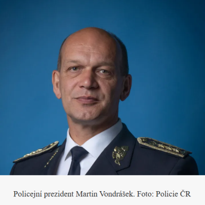 Ve ztrátové pojišťovně MV ČR se rozdávaly zlaté padáky: 23 milionů pro ředitele, 21 milionů pro personalistku...